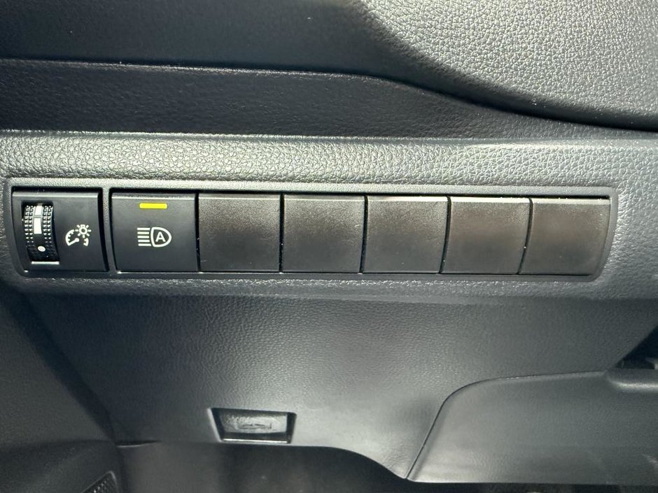 Toyota Corolla L 2021-19