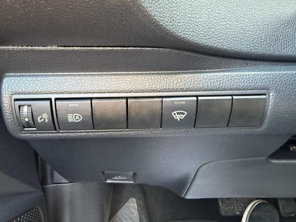 2021 Toyota Corolla LE-20