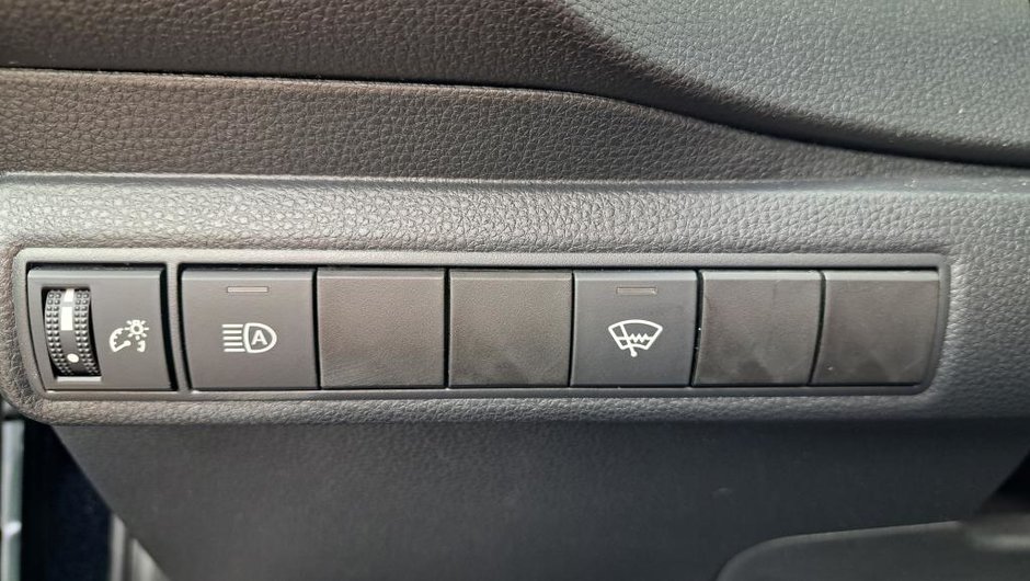Toyota Corolla 4DR SDN CVT LE 2021-23