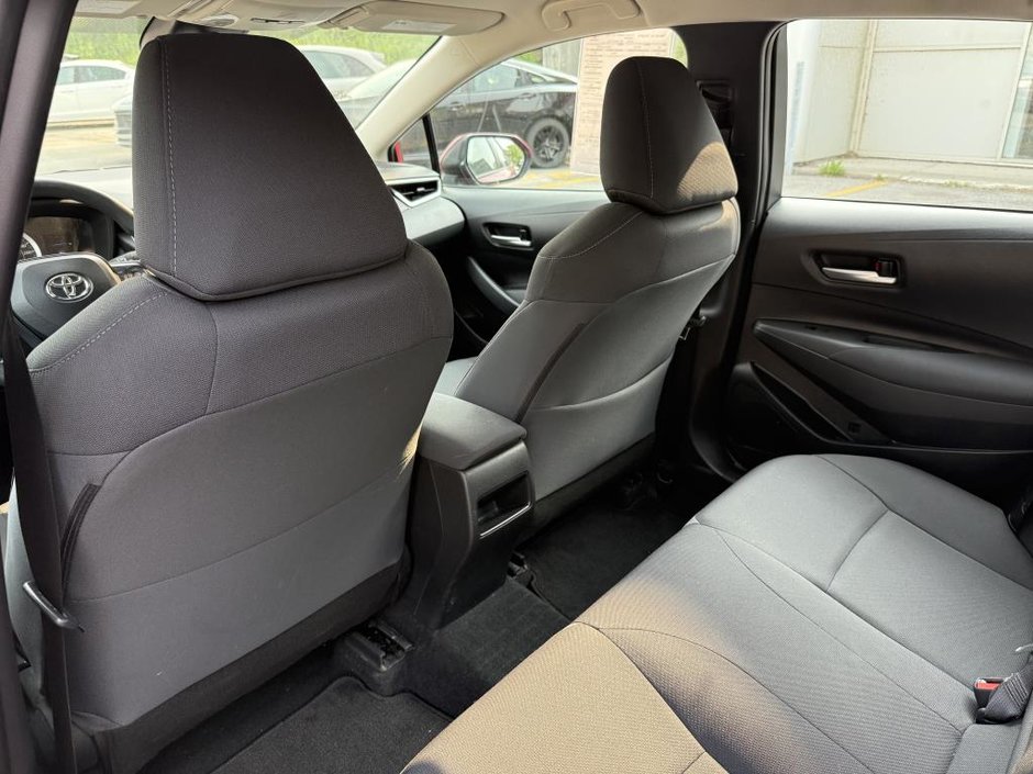 Toyota Corolla LE CVT 2021-32