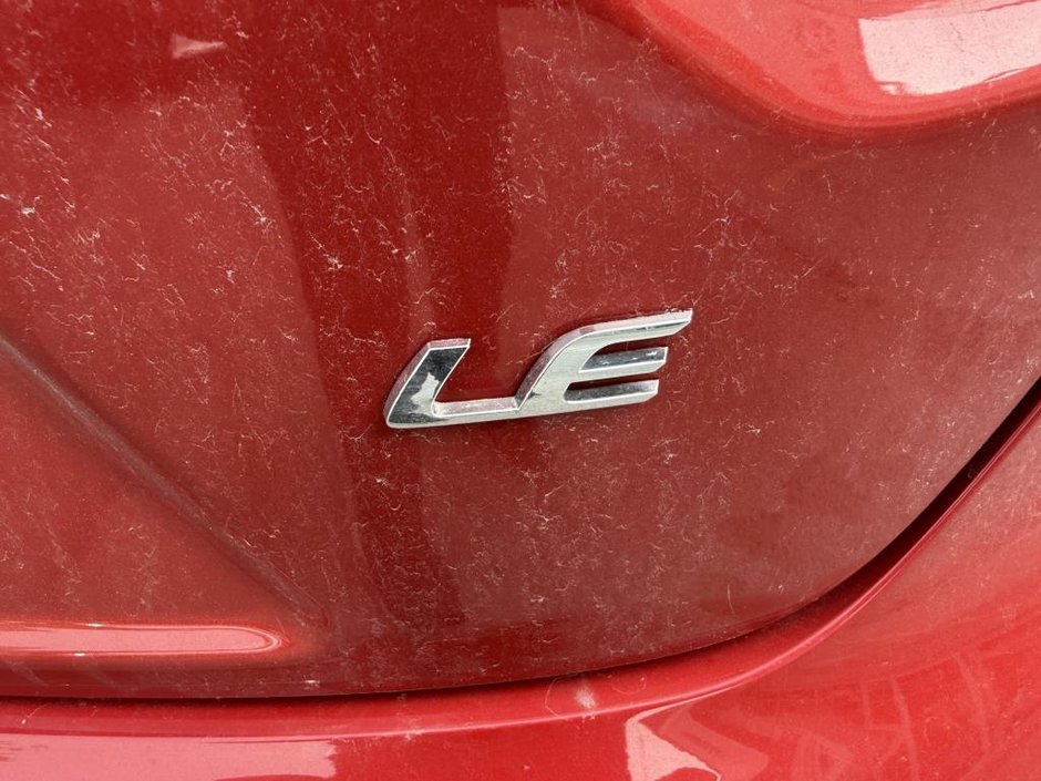 Toyota Corolla LE CVT 2021-39