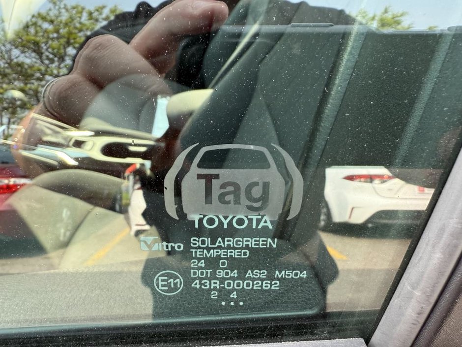 Toyota Corolla LE CVT 2021-9