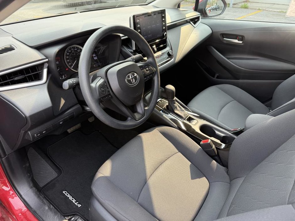 Toyota Corolla LE CVT 2021-14