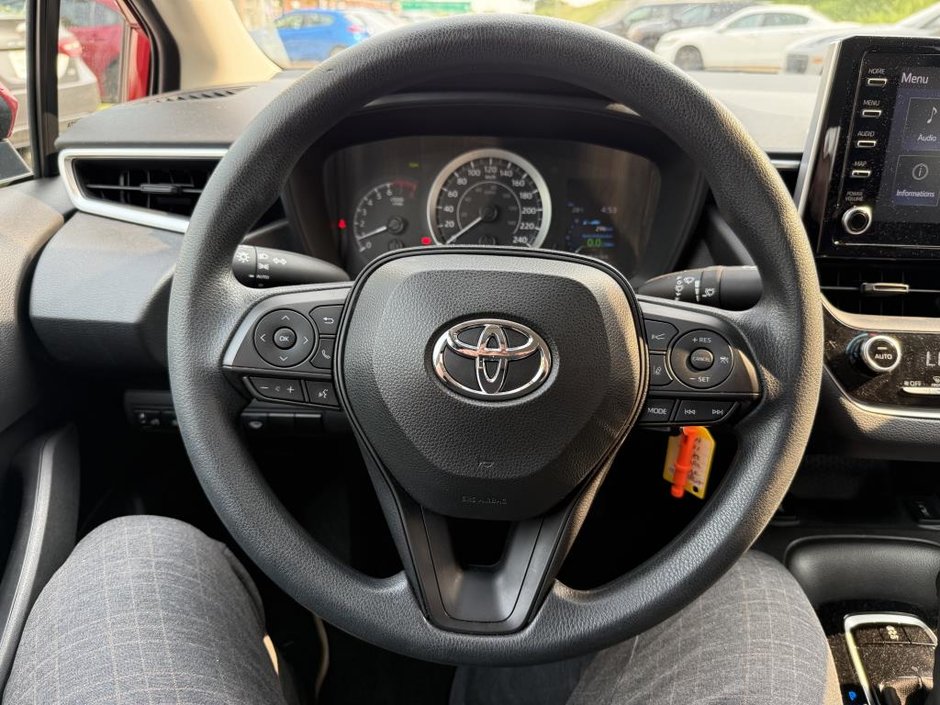 Toyota Corolla LE CVT 2021-15