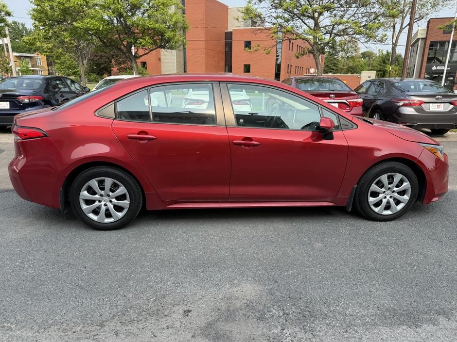 Toyota Corolla LE CVT 2021-6