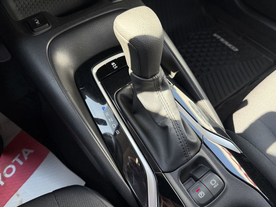 2021 Toyota Corolla LE-29