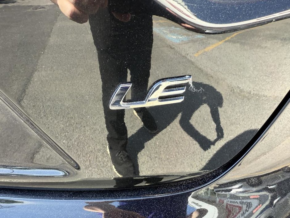 2021 Toyota Corolla LE-39