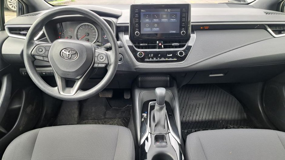 Toyota Corolla Hatchback SE 2022-28