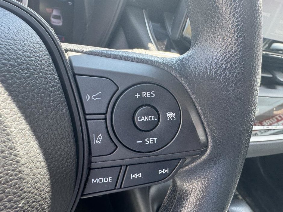 2022 Toyota Corolla LE CVT-15