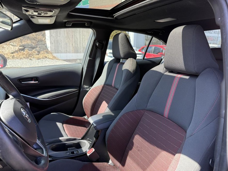 Toyota Corolla SE Upgrade * TOIT OUVRANT + BAS KM + CERTIFIÉ 2023-11