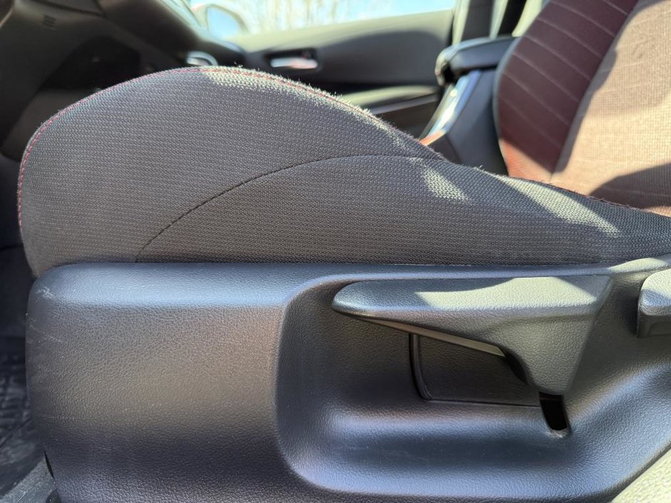 Toyota Corolla SE Upgrade * TOIT OUVRANT + BAS KM + CERTIFIÉ 2023-9