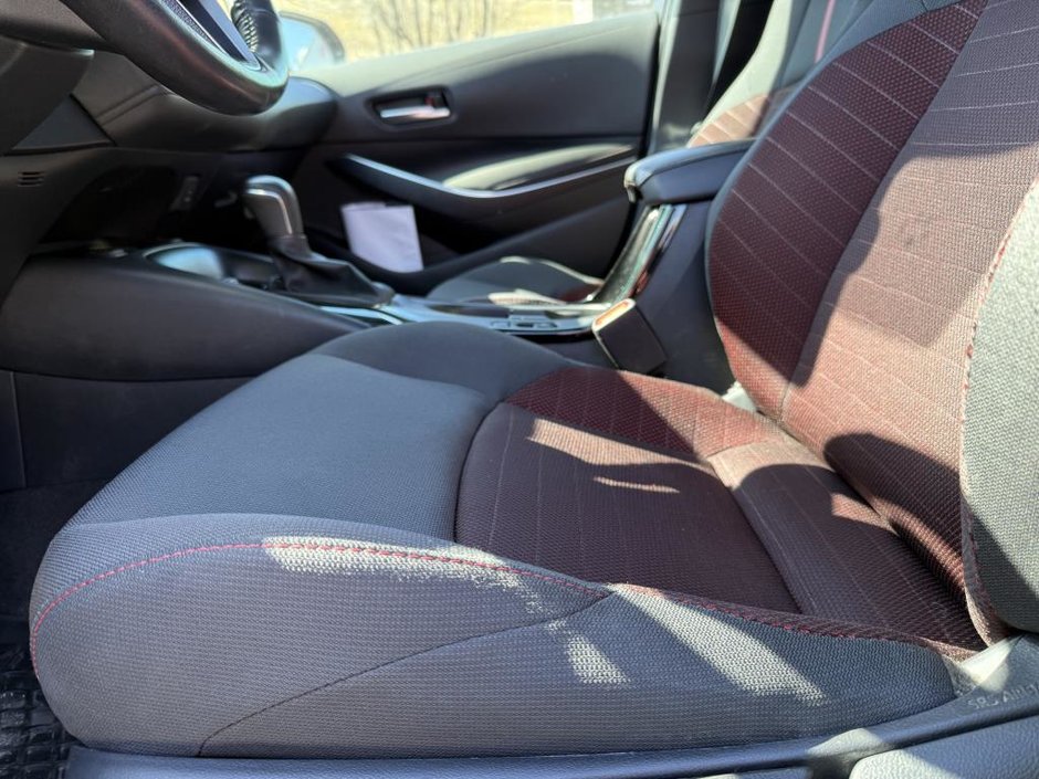 Toyota Corolla SE Upgrade * TOIT OUVRANT + BAS KM + CERTIFIÉ 2023-10