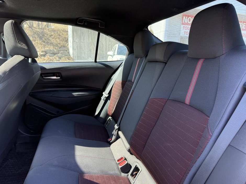 Toyota Corolla SE Upgrade * TOIT OUVRANT + BAS KM + CERTIFIÉ 2023-27