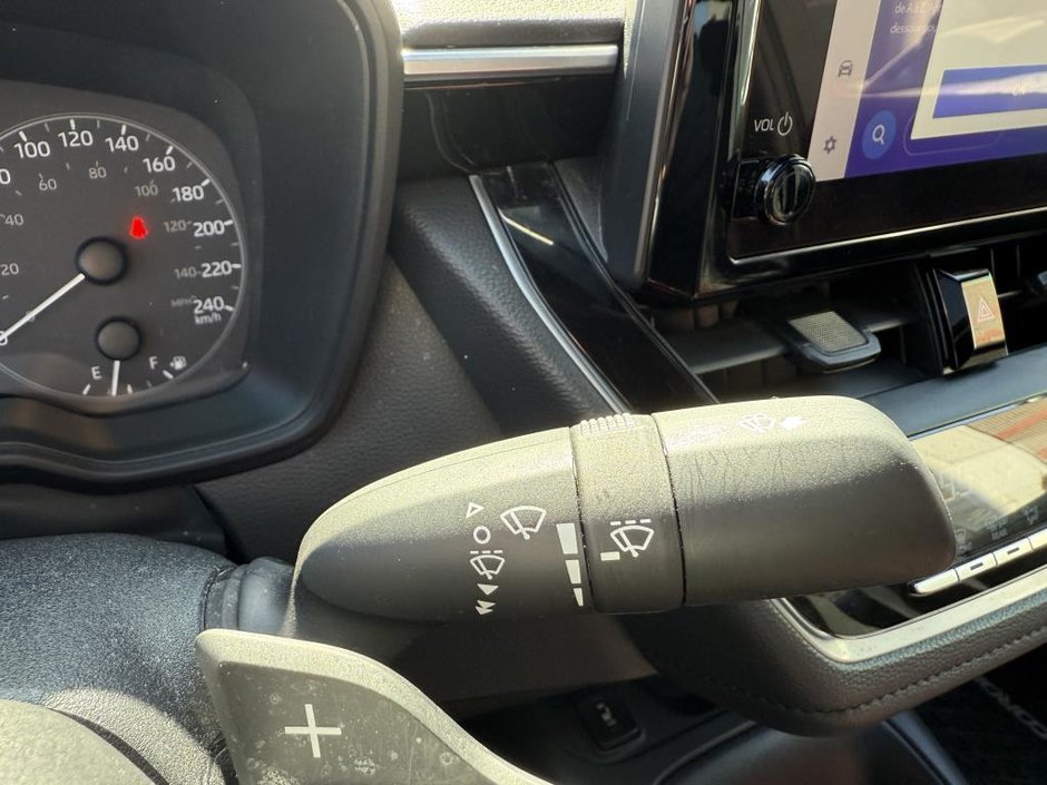 Toyota Corolla SE Upgrade * TOIT OUVRANT + BAS KM + CERTIFIÉ 2023-18