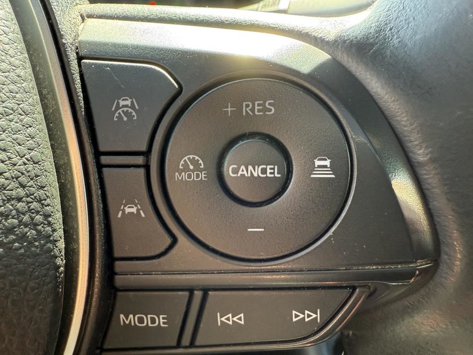 Toyota Corolla SE Upgrade * TOIT OUVRANT + BAS KM + CERTIFIÉ 2023-17