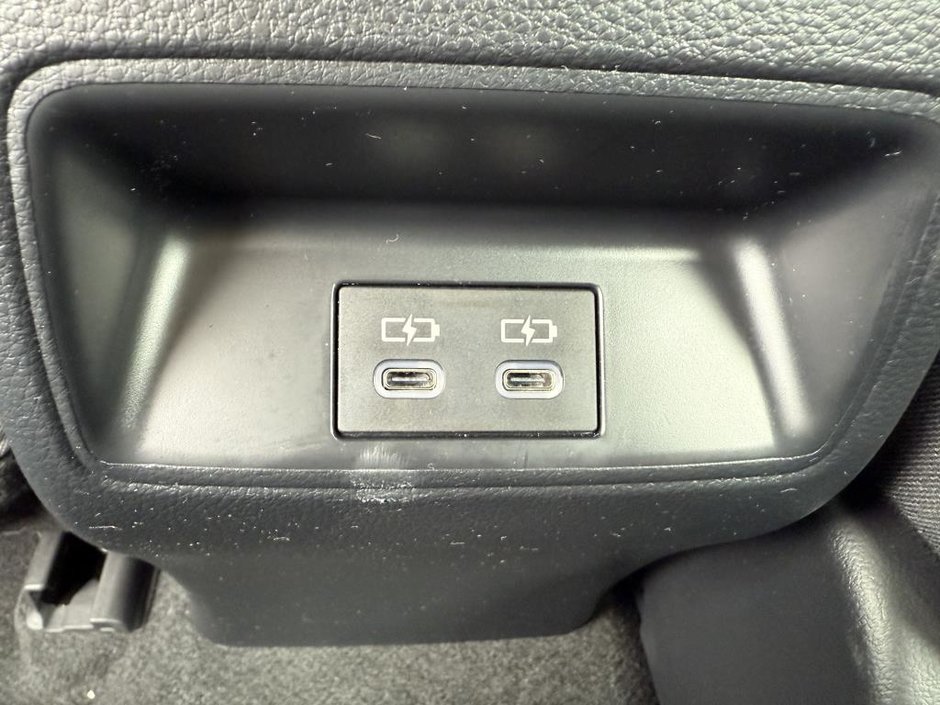 Toyota Corolla LE Upgrade 2023-34