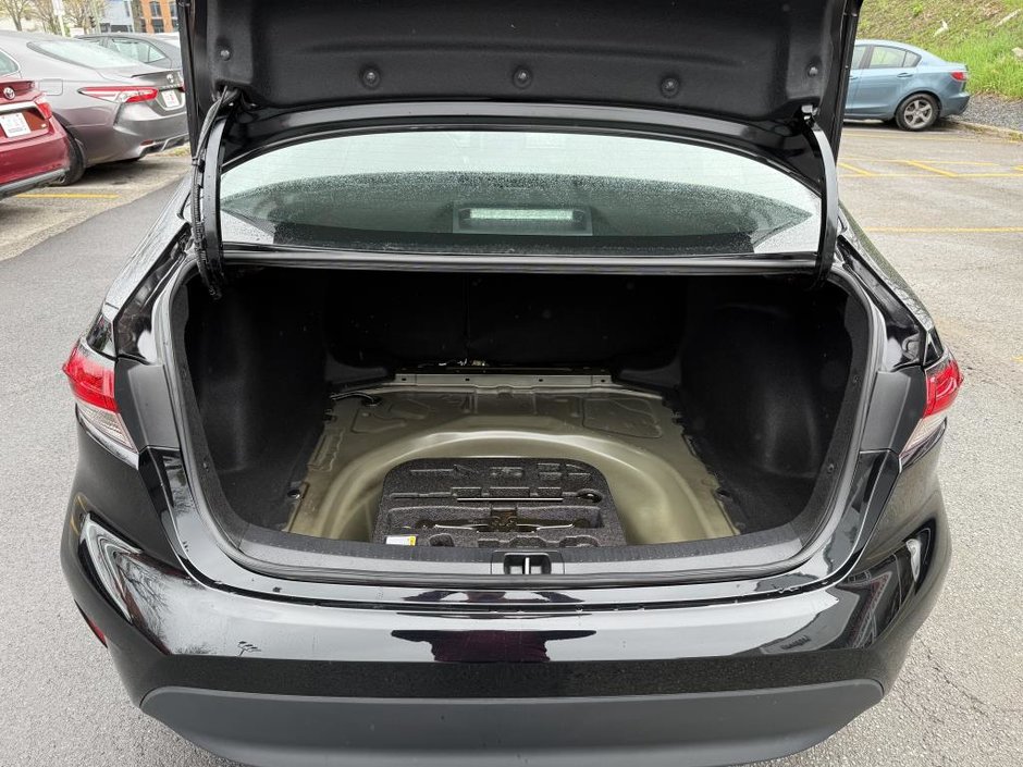 Toyota Corolla LE Upgrade 2023-36