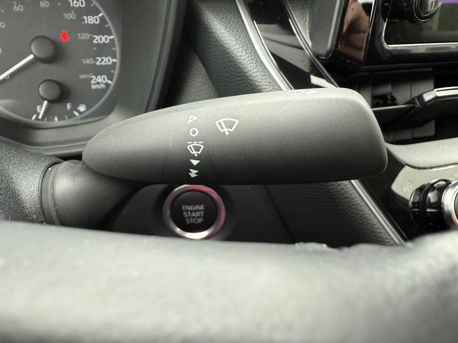 Toyota Corolla LE Upgrade 2023-19