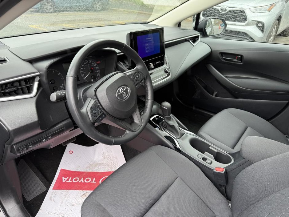 Toyota Corolla LE Upgrade 2023-13