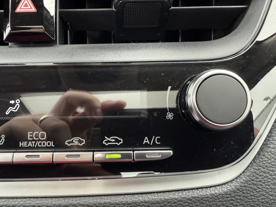 Toyota Corolla LE Upgrade 2023-26