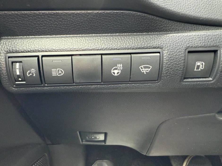 Toyota Corolla HYBRIDE LE AWD 2023-20