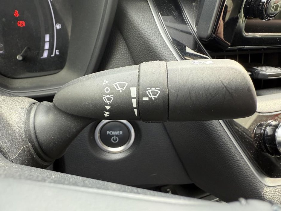 Toyota Corolla HYBRIDE LE AWD 2023-18