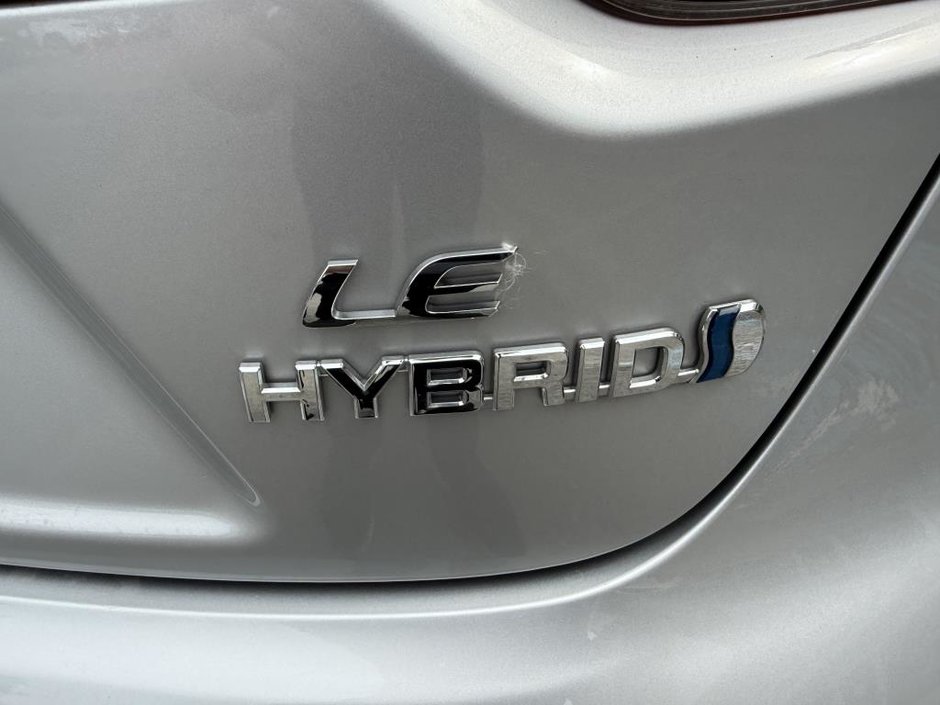 Toyota Corolla HYBRIDE LE AWD 2023-40