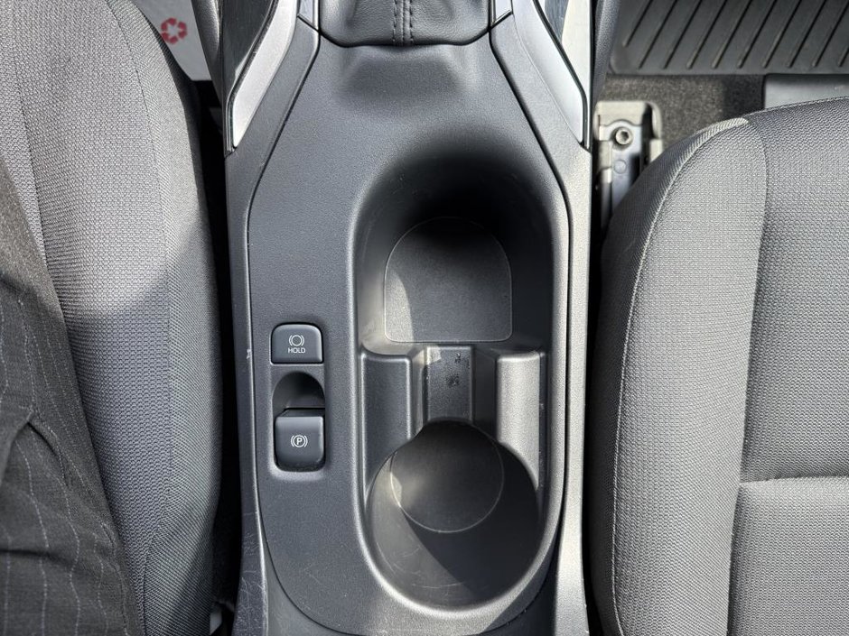 Toyota Corolla HYBRIDE LE AWD 2023-29
