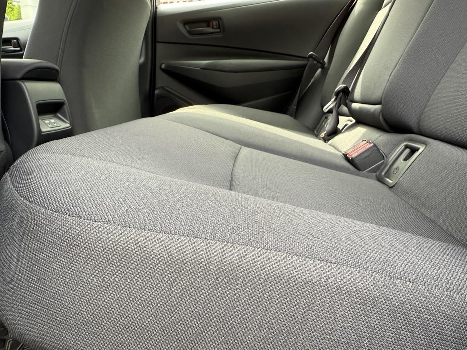 Toyota Corolla HYBRIDE LE AWD 2023-30