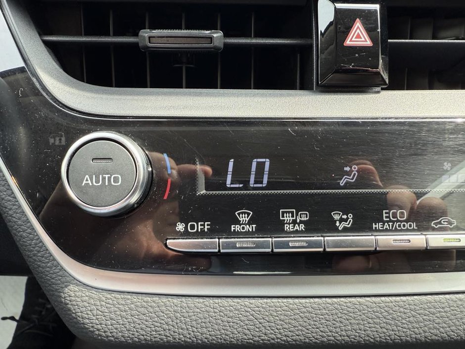 Toyota Corolla HYBRIDE LE AWD 2023-25