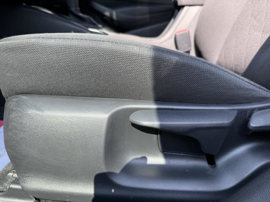 Toyota Corolla LE 2024-9