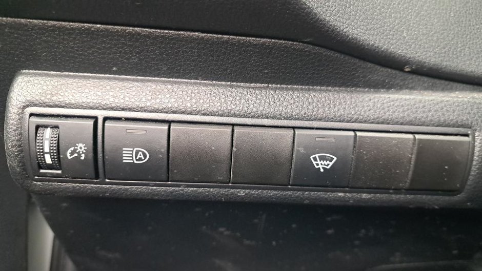 Toyota Corolla LE 2024-24