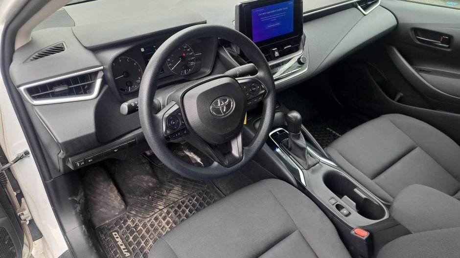 Toyota Corolla LE 2024-9