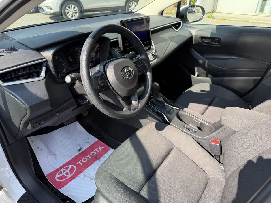 Toyota Corolla LE 2024-12
