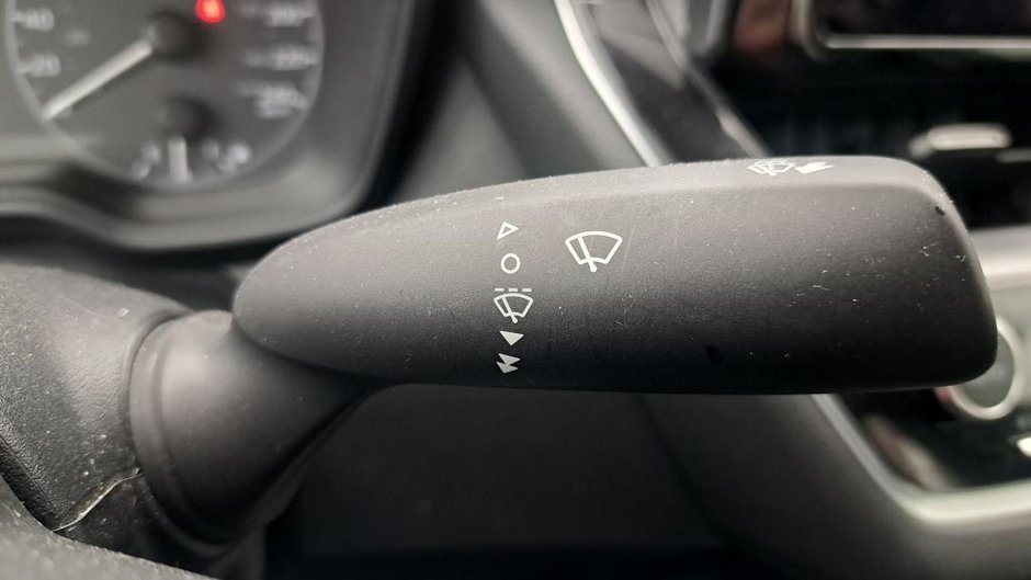 Toyota Corolla LE 2024-13