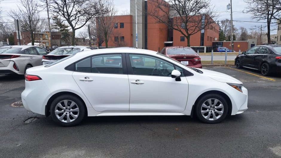 Toyota Corolla LE 2024-2