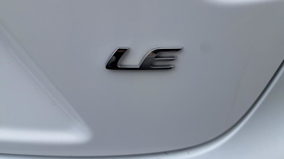 Toyota Corolla LE 2024-34
