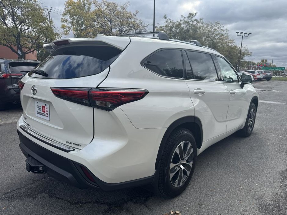 Toyota Highlander XLE AWD 2021-3