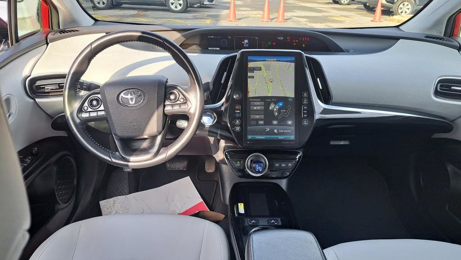 Toyota PRIUS PRIME Upgrade 2020-32