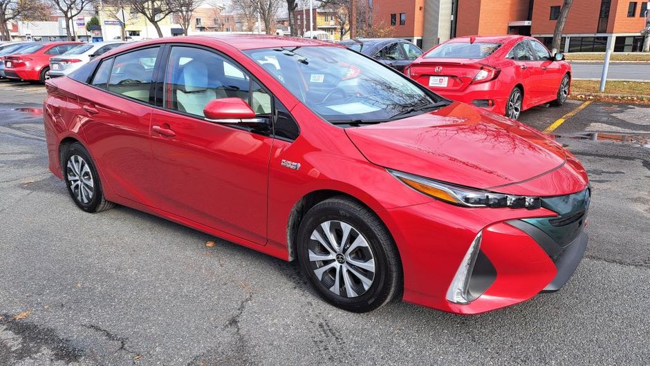 Toyota PRIUS PRIME Upgrade 2020-1