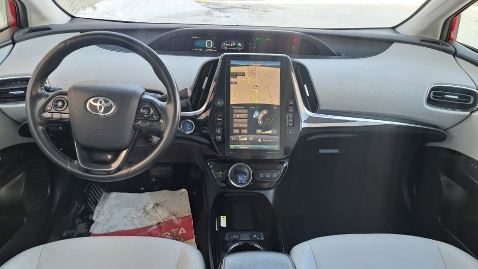 2020 Toyota PRIUS PRIME UPGRADE-31