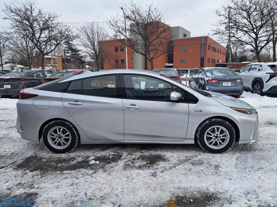 Toyota PRIUS PRIME UPGRADE 2020-2