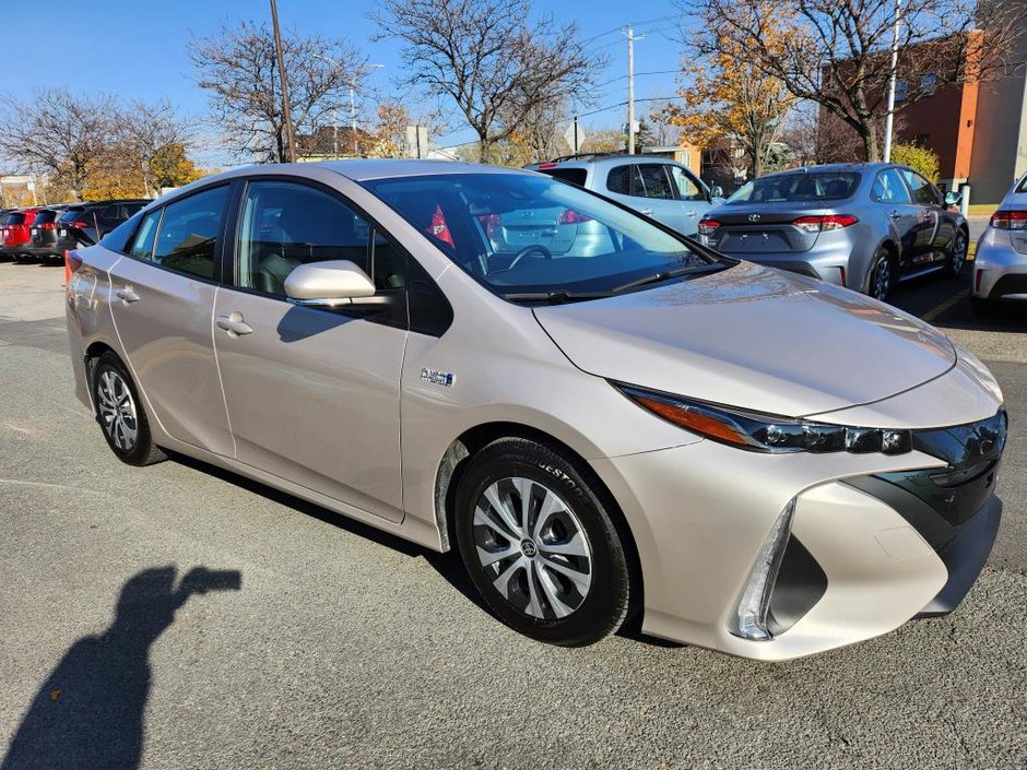 2021 Toyota PRIUS PRIME UPGRADE-6