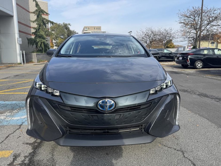 2022 Toyota PRIUS PRIME LE-5