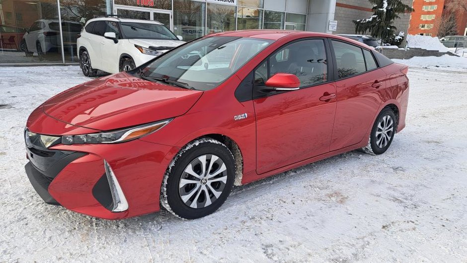 2022 Toyota PRIUS PRIME UPGRADE-0