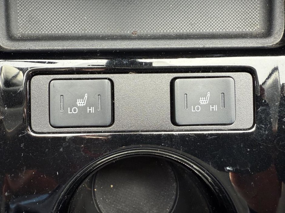Toyota PRIUS PRIME AUTO 2022-30