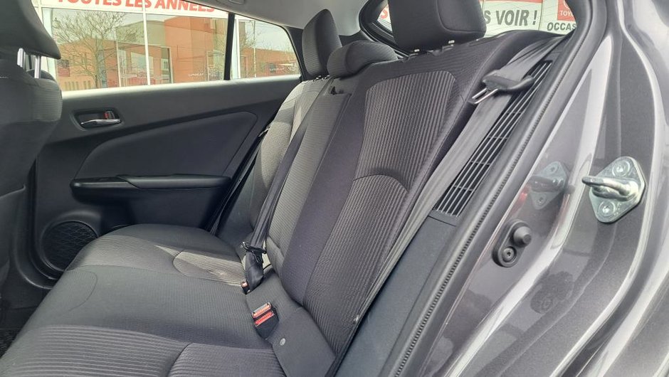 2022 Toyota PRIUS PRIME-26