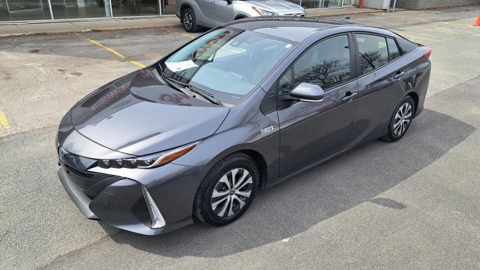 2022 Toyota PRIUS PRIME-37