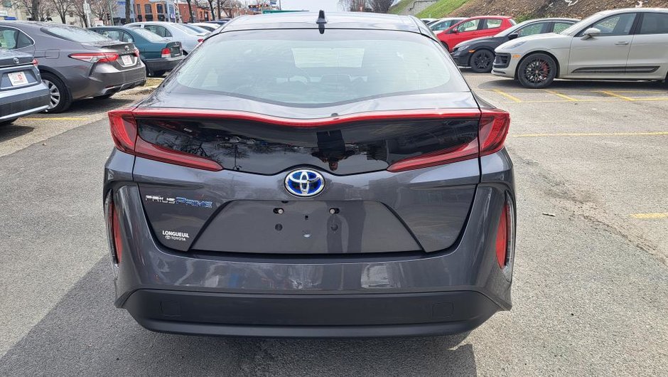 2022 Toyota PRIUS PRIME-29
