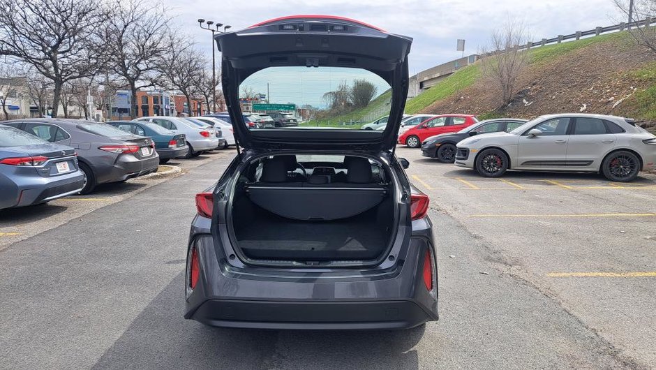 2022 Toyota PRIUS PRIME-30